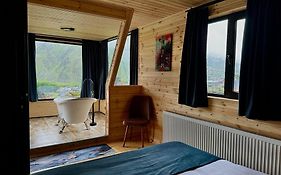 Kazbegi Inn Cottages