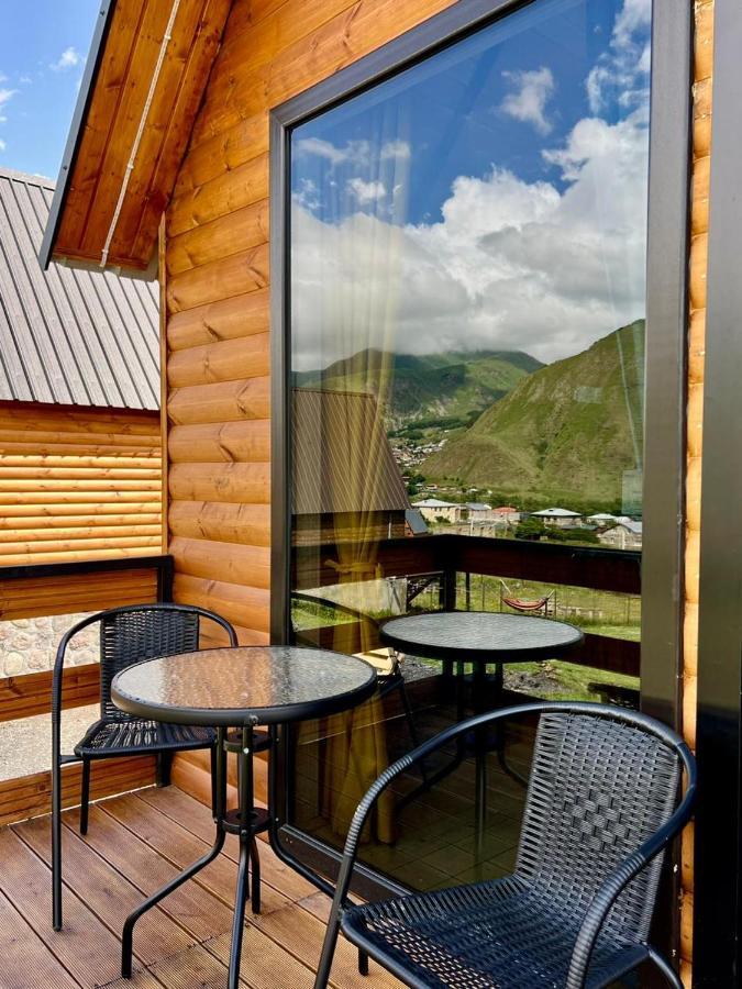 Kazbegi Inn Cottages מראה חיצוני תמונה